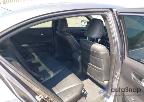 2017 Honda Accord Sport Se z USA, uszkodzony, nr VIN 1HGCR2F11HA203971